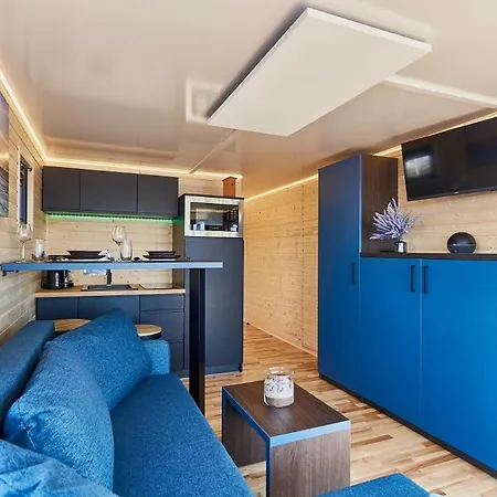 Hausboot Mit Sauna Swinoujscie, Houseboat Marina Karsibor